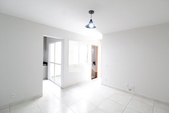 Apartamento para alugar com 2 quartos, 67m² em Tibery, Uberlândia