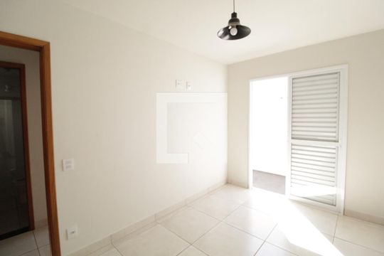 Quarto 2 de apartamento para alugar com 2 quartos, 67m² em Tibery, Uberlândia