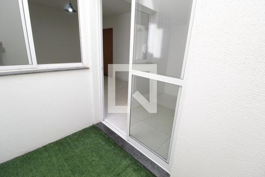 Jardim de apartamento para alugar com 2 quartos, 67m² em Tibery, Uberlândia