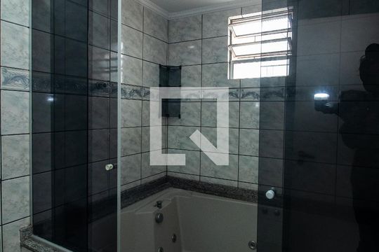 Banheiro da Suite de casa à venda com 6 quartos, 450m² em Vila Nova, Porto Alegre