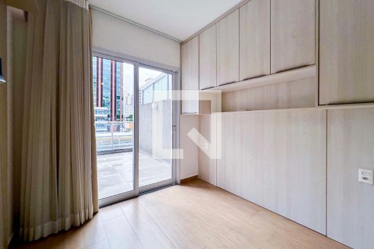 Quarto  de apartamento para alugar com 1 quarto, 65m² em Indianópolis, São Paulo