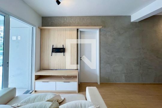 Sala de apartamento para alugar com 1 quarto, 65m² em Indianópolis, São Paulo