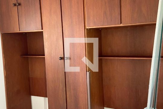 Quarto 1 de apartamento para alugar com 2 quartos, 62m² em Jaguaré, São Paulo