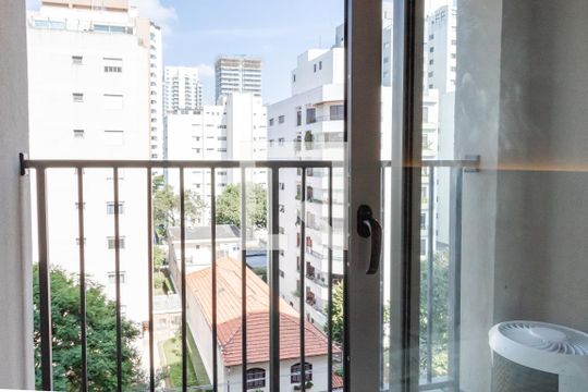 Varanda de kitnet/studio para alugar com 1 quarto, 25m² em Campo Belo, São Paulo
