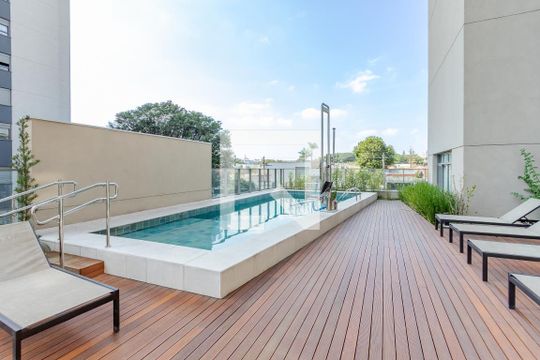 Piscina de kitnet/studio para alugar com 1 quarto, 25m² em Campo Belo, São Paulo