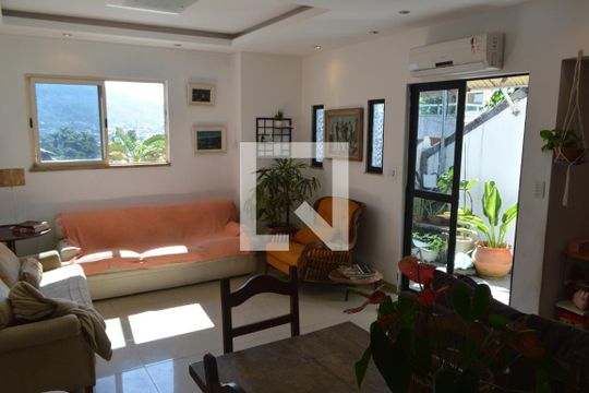 Casa de Condomínio à venda com 5 quartos, 600m² em Taquara, Rio de Janeiro