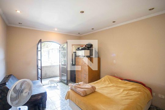 Quarto Suíte 1 de casa à venda com 2 quartos, 250m² em Jardim Miriam, São Paulo