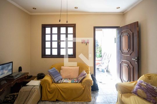 Sala de casa à venda com 2 quartos, 250m² em Jardim Miriam, São Paulo