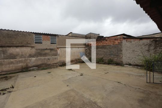 Área externa de casa à venda com 2 quartos, 83m² em Diamante, Belo Horizonte