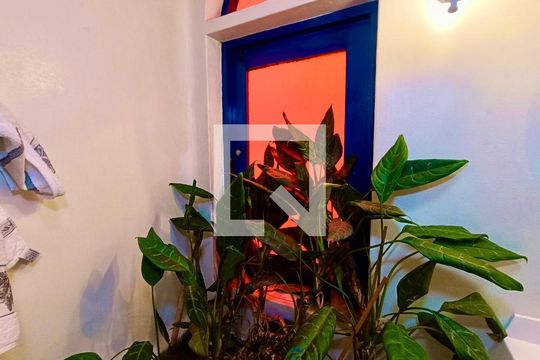 Banheiro social  de apartamento à venda com 4 quartos, 239m² em Copacabana, Rio de Janeiro