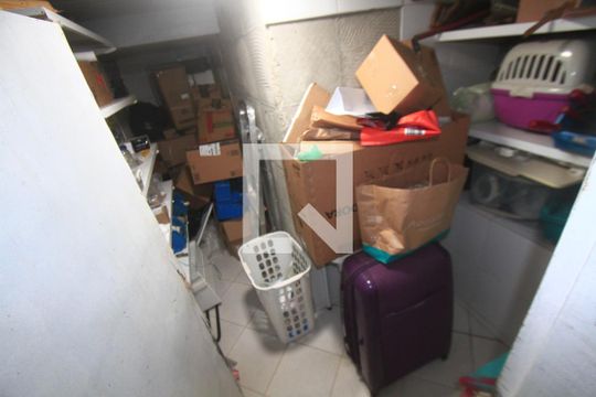 Depósito de casa de condomínio à venda com 3 quartos, 250m² em Badu, Niterói