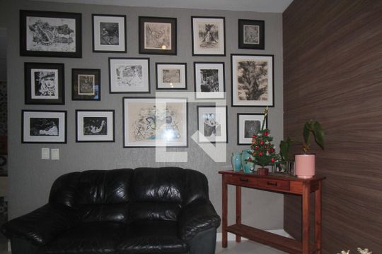 Sala de casa de condomínio à venda com 3 quartos, 250m² em Badu, Niterói