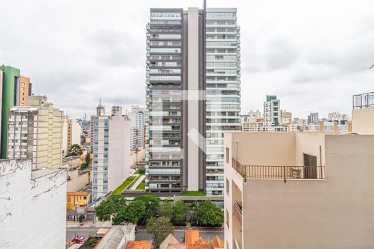 Vista de kitnet/studio para alugar com 1 quarto, 25m² em Pinheiros, São Paulo