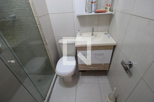 Banheiro de apartamento para alugar com 2 quartos, 56m² em Engenho Novo, Rio de Janeiro
