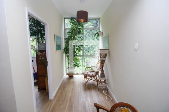 Corredor de apartamento à venda com 3 quartos, 101m² em Botafogo, Rio de Janeiro