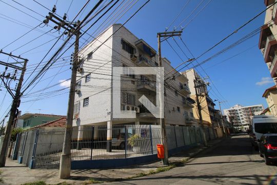 Fachada do Prédio de apartamento à venda com 3 quartos, 82m² em Olaria, Rio de Janeiro