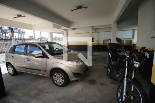 Garagem de apartamento à venda com 3 quartos, 82m² em Olaria, Rio de Janeiro