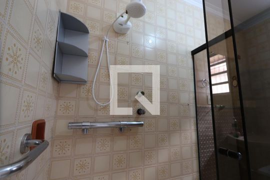 Banheiro de casa à venda com 2 quartos, 173m² em Vila Alpina, São Paulo
