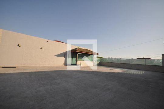 Quintal de casa à venda com 5 quartos, 650m² em Jardim Guapira, São Paulo
