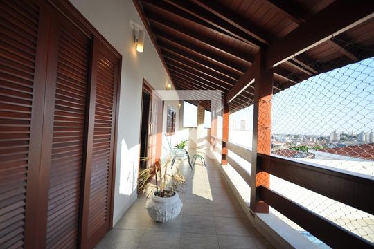 Sacada da Sala de casa à venda com 5 quartos, 650m² em Jardim Guapira, São Paulo