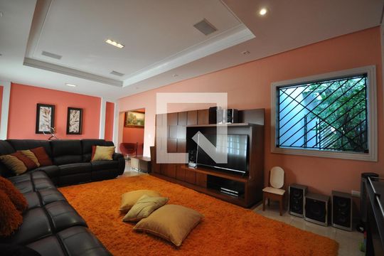 Casa à venda com 5 quartos, 650m² em Jardim Guapira, São Paulo