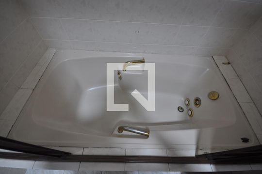 Banheiro da Suíte 2 de casa à venda com 5 quartos, 650m² em Jardim Guapira, São Paulo