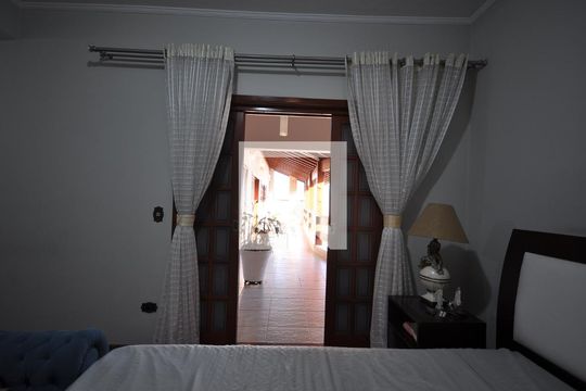 Suite Master de casa à venda com 5 quartos, 650m² em Jardim Guapira, São Paulo