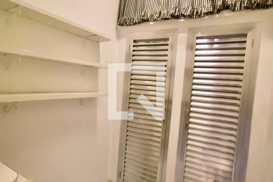 Quarto serviço de apartamento à venda com 3 quartos, 95m² em Copacabana, Rio de Janeiro