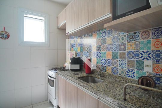 Cozinha de apartamento à venda com 2 quartos, 51m² em Industrial, Novo Hamburgo