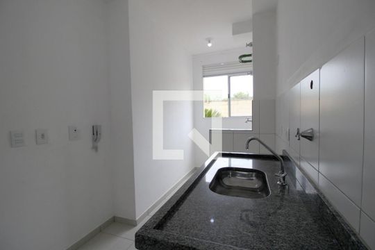Cozinha de apartamento para alugar com 2 quartos, 48m² em Vila Aeroporto, Sorocaba