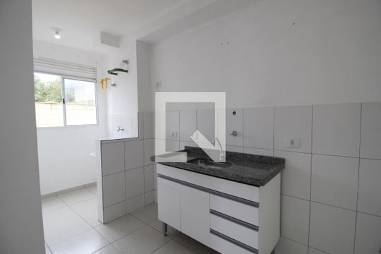 Cozinha de apartamento para alugar com 2 quartos, 48m² em Vila Aeroporto, Sorocaba