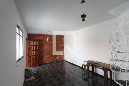 Casa de Condomínio para alugar com 3 quartos, 97m² em Rio do Ouro, São Gonçalo