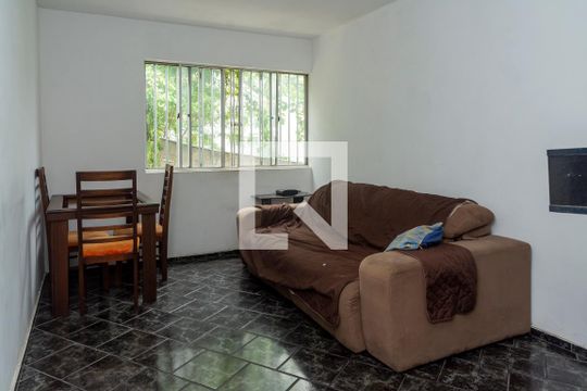Apartamento para alugar com 2 quartos, 65m² em Taquara, Rio de Janeiro