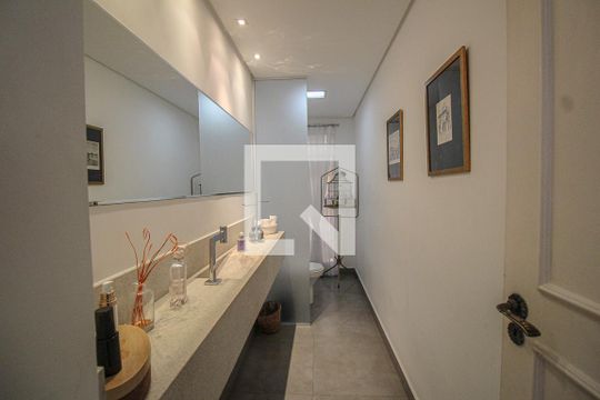 Lavabo de casa para alugar com 5 quartos, 290m² em Vila Mariana, São Paulo