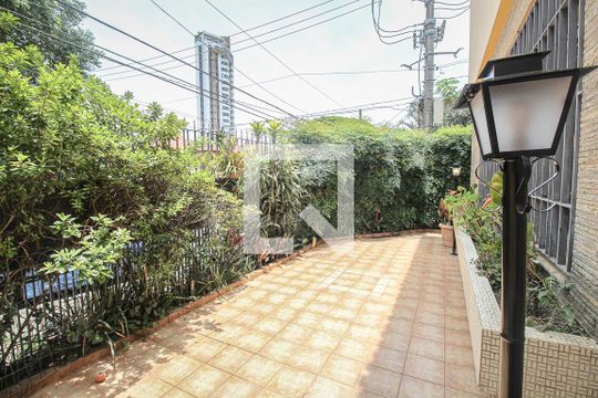 Jardim de casa para alugar com 5 quartos, 290m² em Vila Mariana, São Paulo