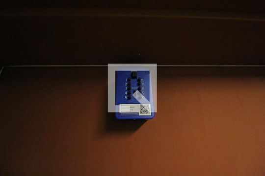 Lockbox de apartamento à venda com 1 quarto, 50m² em Jardim das Bandeiras, São Paulo