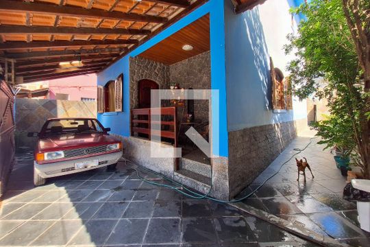 Garagem de casa à venda com 3 quartos, 300m² em Fonseca, Niterói