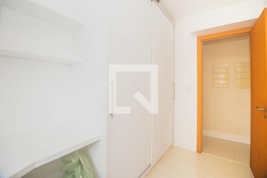 Quarto de apartamento para alugar com 3 quartos, 83m² em Jardim do Salso, Porto Alegre