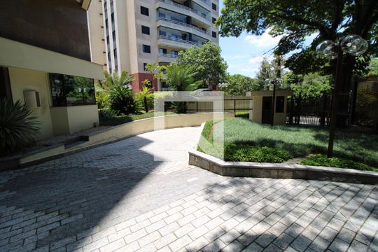 Área comum de apartamento para alugar com 4 quartos, 500m² em Vila Suzana, São Paulo