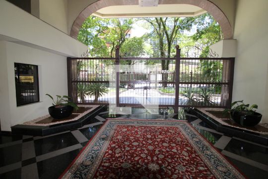 Hall social de apartamento para alugar com 4 quartos, 500m² em Vila Suzana, São Paulo
