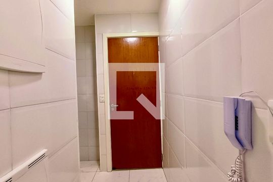 Área serviço de apartamento para alugar com 3 quartos, 132m² em Copacabana, Rio de Janeiro
