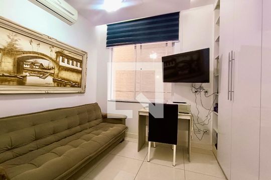 Quarto 1 de apartamento para alugar com 3 quartos, 132m² em Copacabana, Rio de Janeiro