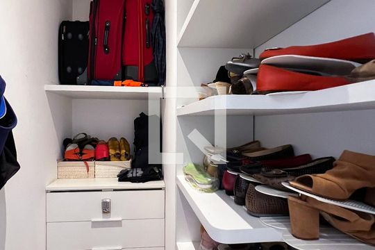 Closet de apartamento à venda com 3 quartos, 125m² em Itaim Bibi, São Paulo
