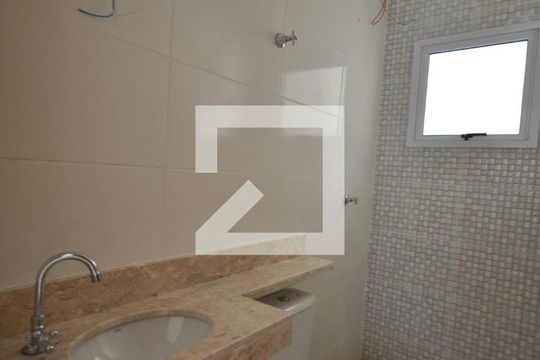 Banheiro de apartamento à venda com 2 quartos, 43m² em Vila Mazzei, São Paulo