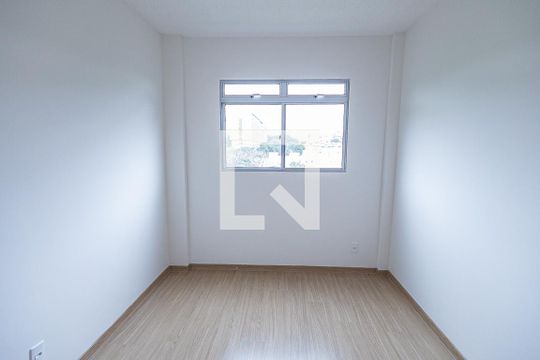 Quarto 2 de apartamento para alugar com 2 quartos, 49m² em Indaiá, Belo Horizonte