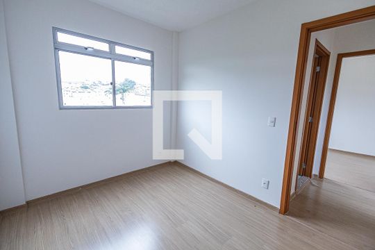 Quarto 2 de apartamento para alugar com 2 quartos, 49m² em Indaiá, Belo Horizonte