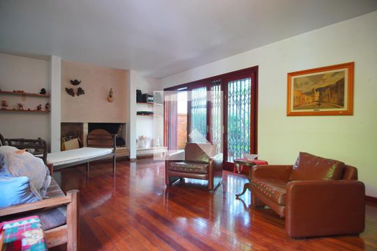 Sala  de casa à venda com 5 quartos, 591m² em Boa Vista, Porto Alegre