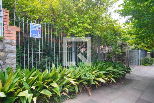 Fachada  de casa à venda com 5 quartos, 591m² em Boa Vista, Porto Alegre