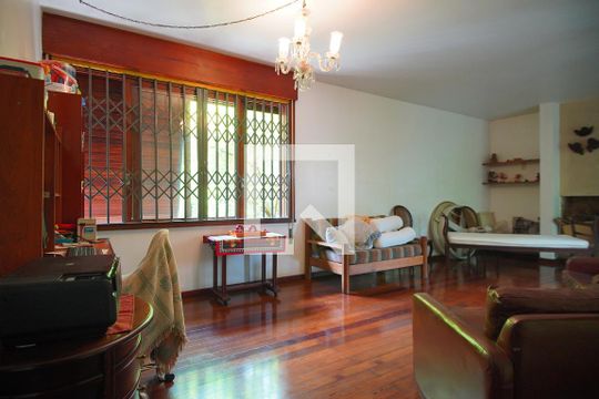 Sala de casa à venda com 5 quartos, 591m² em Boa Vista, Porto Alegre