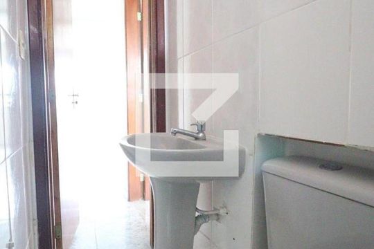 Banheiro 2 de apartamento para alugar com 2 quartos, 52m² em Galo Branco, São Gonçalo